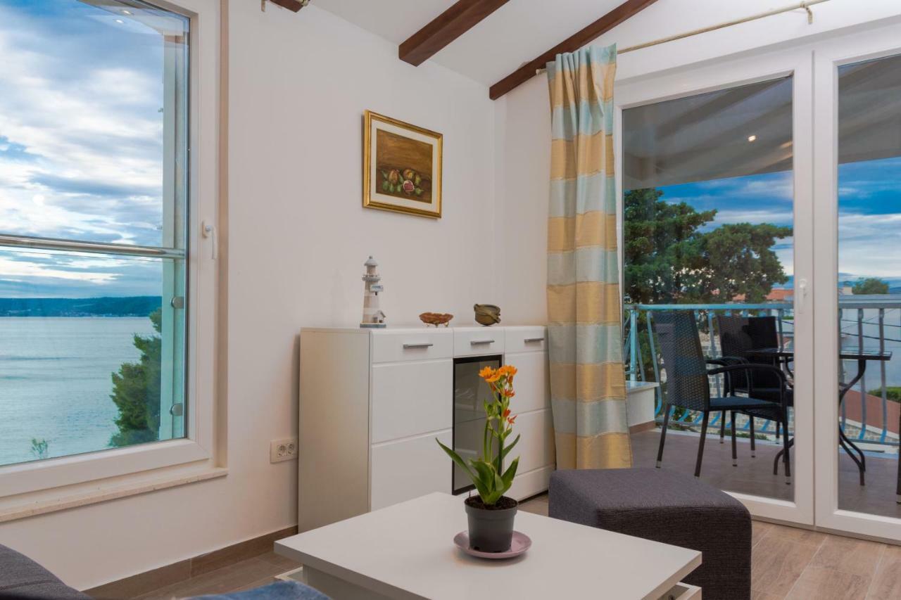 Beachfront Apartments Don Kaštela Buitenkant foto