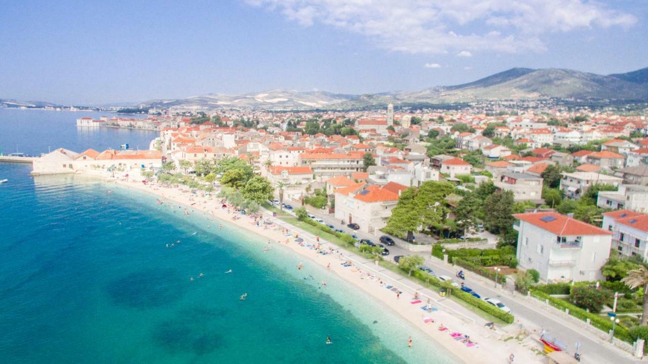 Beachfront Apartments Don Kaštela Buitenkant foto