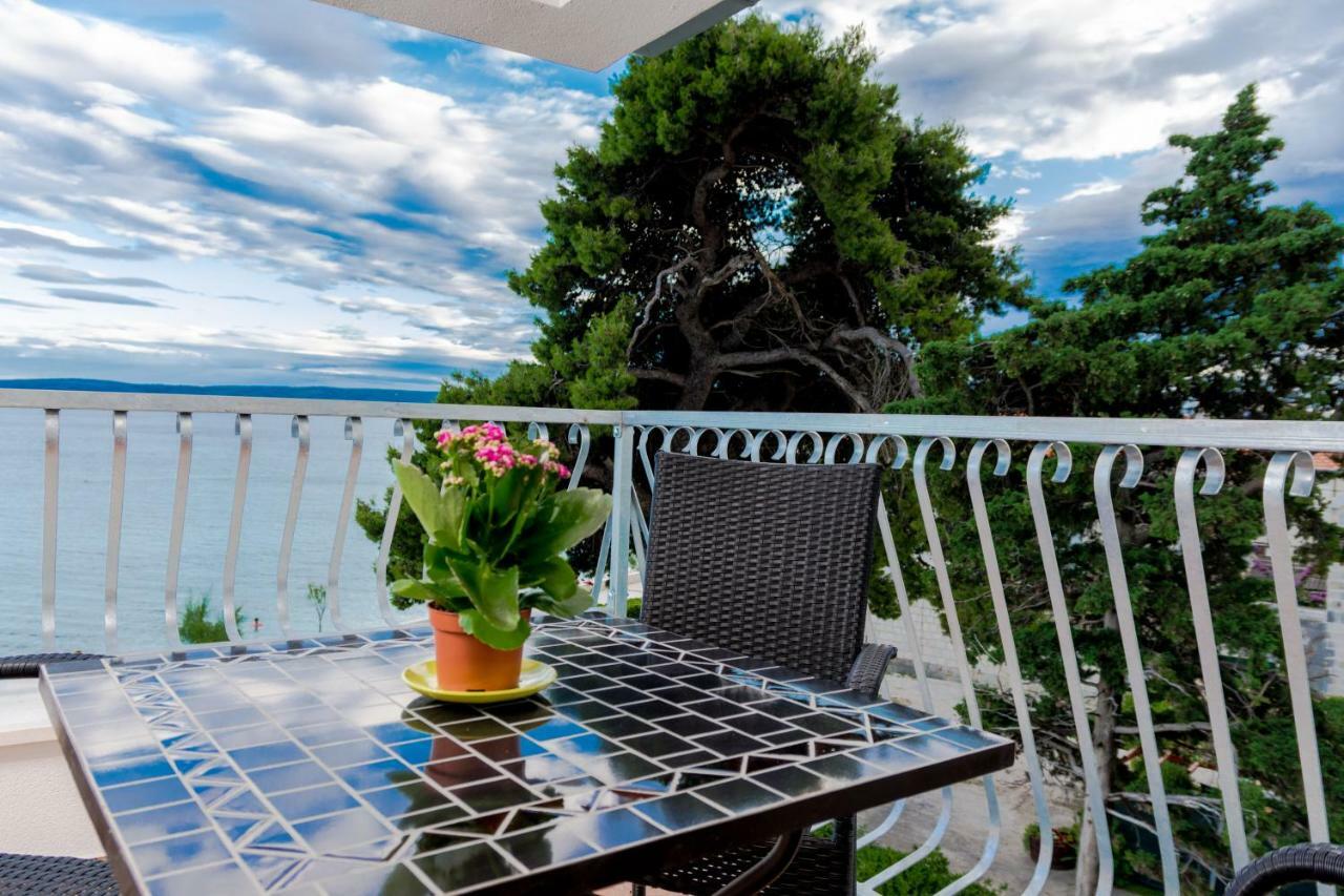 Beachfront Apartments Don Kaštela Buitenkant foto