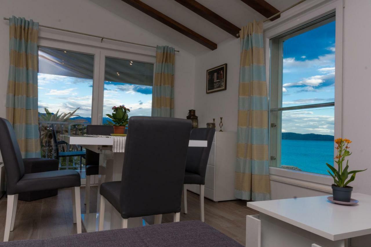 Beachfront Apartments Don Kaštela Buitenkant foto